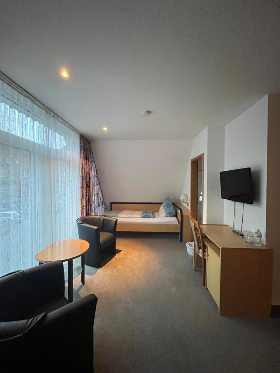 Hotel Boelke Wunstorf Ngoại thất bức ảnh
